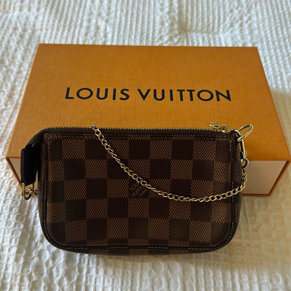 Louis Vuitton pochette damier ebene